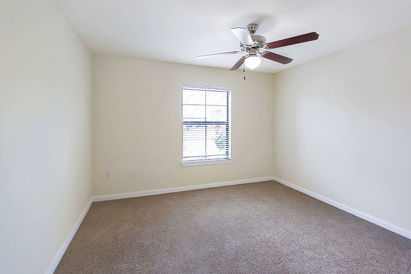 Luxury Apartment Buda Buda Apartment for Rent Huntington Senior at Buda